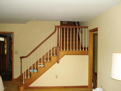 558 Mahoning St, Milton, PA 17847 - photo 3