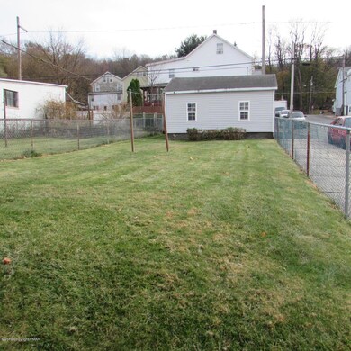 600 E Bertsch St, Lansford, PA 18232 - photo 7