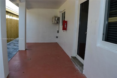 622 NE 6th St unit 1, Hallandale Beach, FL 33009 - photo 3