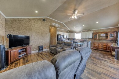 120 Teresa Ct, Granbury, TX 76049 - photo 5