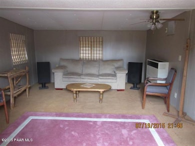 560 Cedar St, Ash Fork, AZ 86320 - photo 4