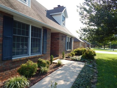 306 W Aven Ave, Nixa, MO 65714 - photo 2