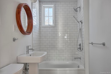 16 Oak St unit B, Rhinebeck, NY 12572 - photo 5