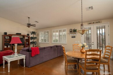 Family Room:Dining Area