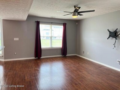 6704 Arbor Creek Dr unit 124, Louisville, KY 40228 - photo 6