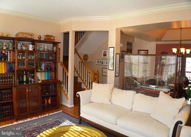 3100 Sutherland Hill Ct, Fairfax, VA 22031 - photo 5