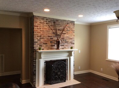 808 S Brittain St, Shelbyville, TN 37160 - photo 2