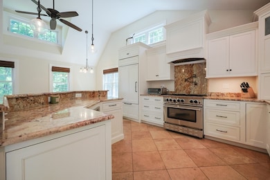 786 E Washington St, Hanson, MA 02341 - photo 3