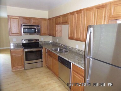 542005_Kitchen