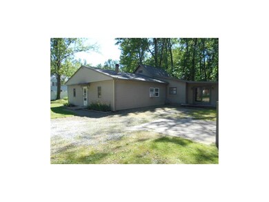 540 Cove Beach Ave, Sheffield Lake, OH 44054 - photo 2