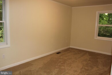 10805 Cropp Dr, Fredericksburg, VA 22407 - photo 6