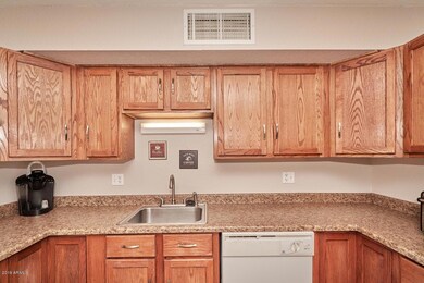 Sarah - Kitchen3