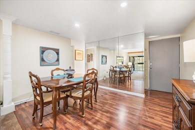 875 S Village Dr N unit 204, Saint Petersburg, FL 33716 - photo 4