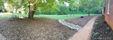 gorgeous front yard