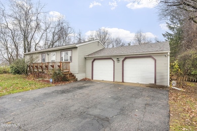 38 Duncan Rd, Gansevoort, NY 12831 - photo 2