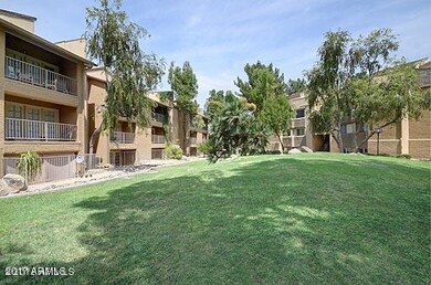 18811 N 19th Ave unit 2004, Phoenix, AZ 85027 - photo 3