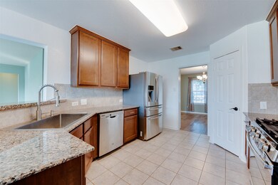 1194 Quarterhorse Dr, Alvin, TX 77511 - photo 5