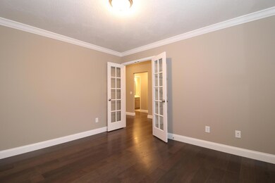 1653FeatherCrest05