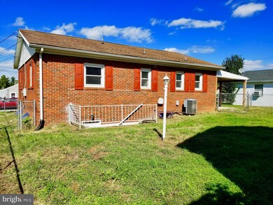117 W 5th Ave, Ranson, WV 25438 - photo 3