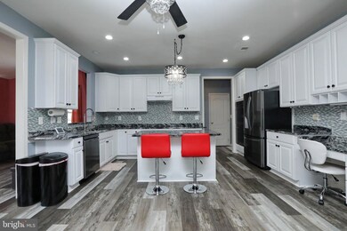 10340 Stewards Chance Ln, White Plains, MD 20695 - photo 4