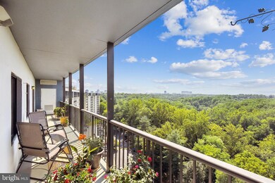 Lakeside Plaza Condominium unit PH3, Baileys Crossroads, VA 22041 - photo 2