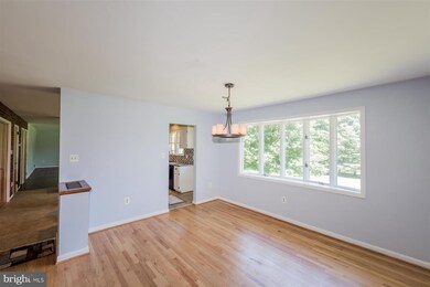 5712 Oakland Rd, Sykesville, MD 21784 - photo 6