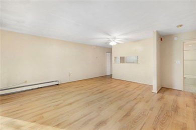 750 Quaker Ln unit B101, East Greenwich, RI 02818 - photo 6