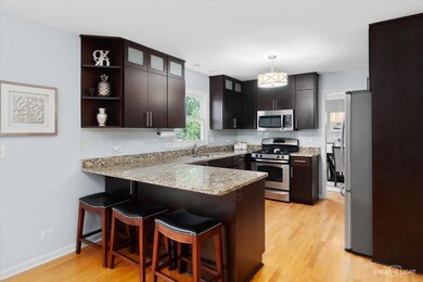 1131 Thackery Ln unit 6, Naperville, IL 60564 - photo 6