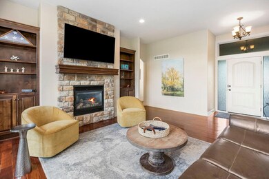 304 Alexander Creek Ct, Raymore, MO 64083 - photo 5