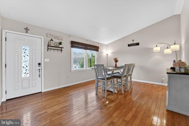 7131 Carmae Rd, Sykesville, MD 21784 - photo 5