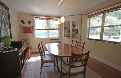 s_diningroom