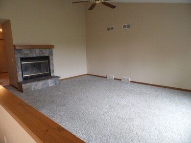 460 Ash St, Oregon, WI 53575 - photo 5