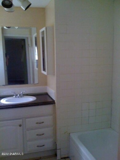 7617 E Glade_Bathroom_10