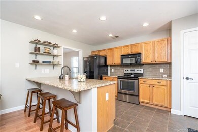 2121 Ballingarry Dr, Statesville, NC 28625 - photo 5