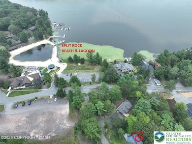 11 Maplewood Rd, Lake Harmony, PA 18624 - photo 3