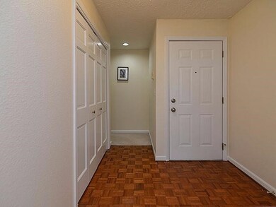 2106 Bent Trail Ct unit 14, Ann Arbor, MI 48108 - photo 2