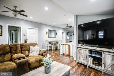 237 3rd Ave, Halethorpe, MD 21227 - photo 6