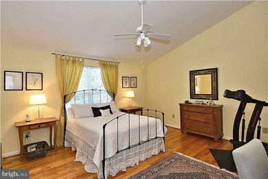 12917 Wheatridge Terrace, Germantown, MD 20874 - photo 7