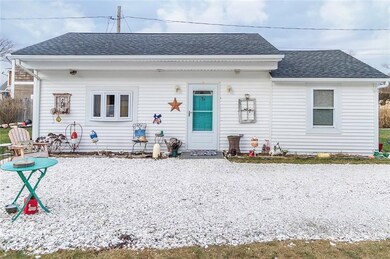 136 Islington Ave, Portsmouth, RI 02871 - photo 3