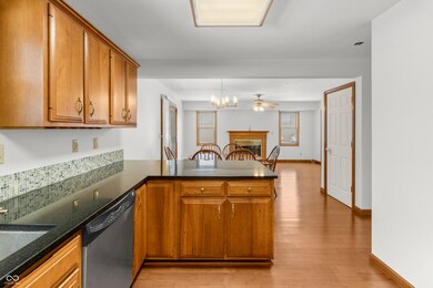 6062 Acorn Dr, Columbus, IN 47201 - photo 5