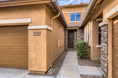 4-067914509-04 Exterior Front Entry