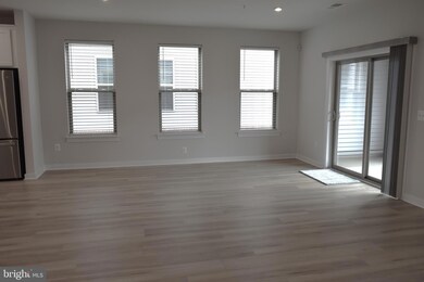 13542 Innovation Station Loop, Herndon, VA 20171 - photo 7