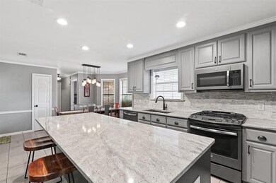 1009 Chapel Dr, Denton, TX 76205 - photo 6