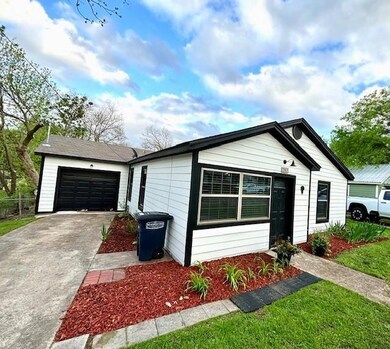 707 Jackson St, Weatherford, TX 76086 - photo 2