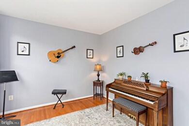 35752 Winslow Ct, Round Hill, VA 20141 - photo 5