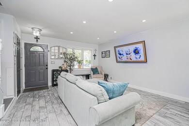 32 Gervil St, Staten Island, NY 10309 - photo 4