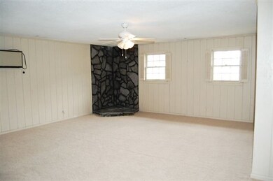 6486 Whitepine Dr, Macon, GA 31216 - photo 5