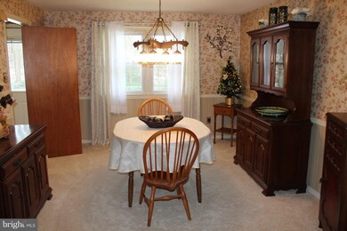 4908 Jackson Dr, Brookhaven, PA 19015 - photo 5