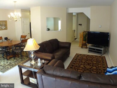 8109 Mallard Shore Dr, Laurel, MD 20724 - photo 5