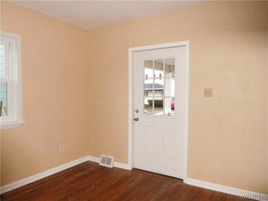 18 Monroe St, North Tonawanda, NY 14120 - photo 4